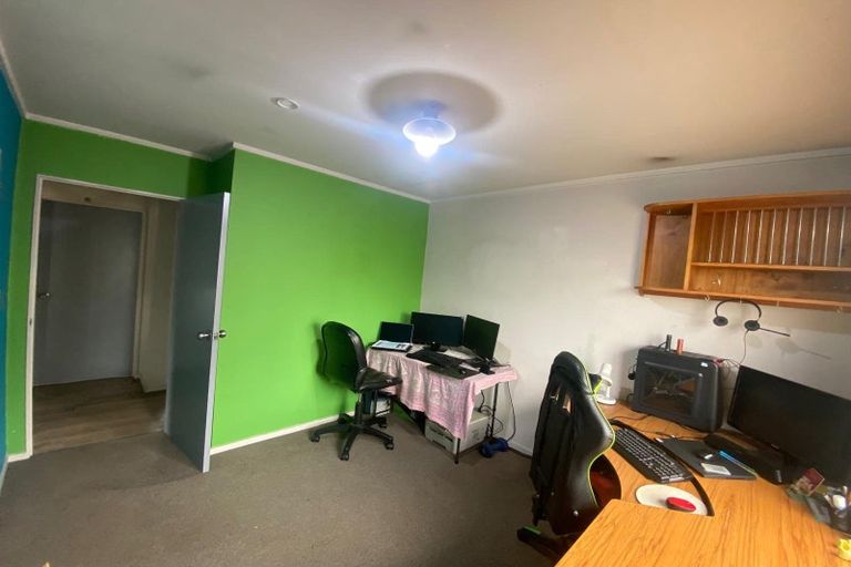 Photo of property in 387 West Coast Road, Glen Eden, Auckland, 0602