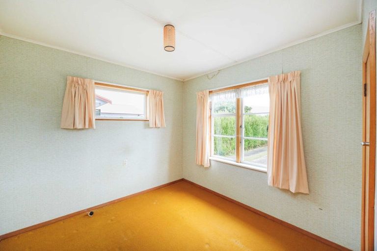 Photo of property in 11 Bartholomew Road, Levin, 5510