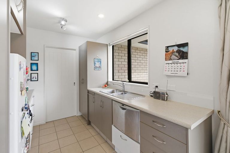 Photo of property in 4/19 Tower Street, Hornby, Christchurch, 8042