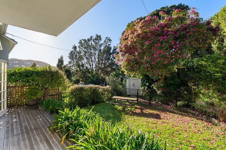 Photo of property in 8 Fitzroy Street, Wadestown, Wellington, 6012