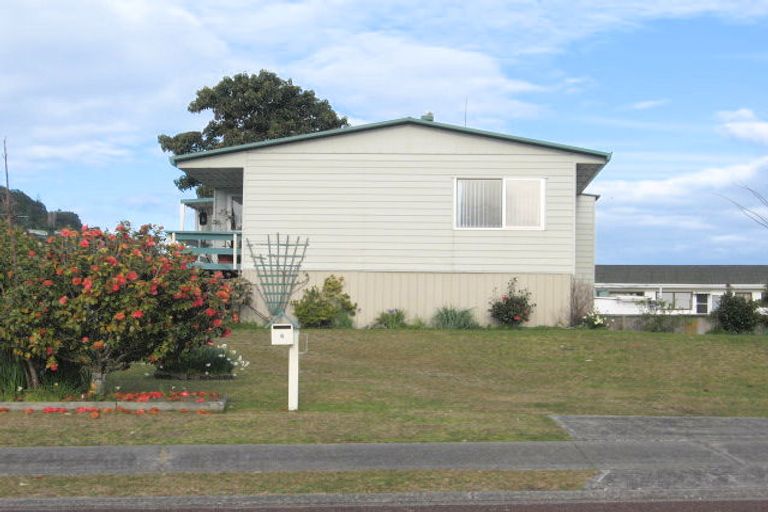 Photo of property in 6 Norfolk Place, Tairua, 3508