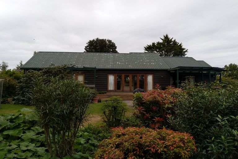 Photo of property in 65 Mcsaveneys Road, Marshland, Christchurch, 8051
