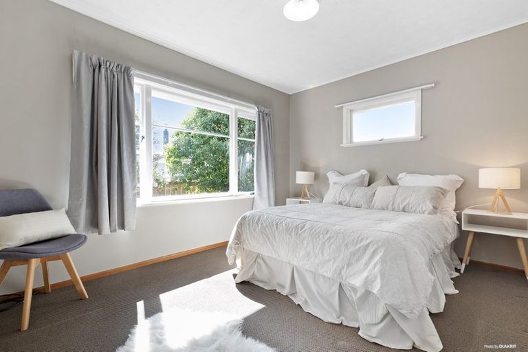 Photo of property in 51 Ramillies Place, Glenfield, Auckland, 0629