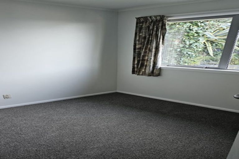 Photo of property in 3 Saint Aidans Way, Tawa, Wellington, 5028