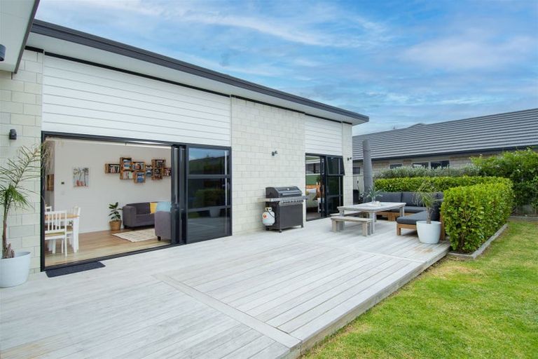 Photo of property in 151 The Boulevard, Papamoa Beach, Papamoa, 3118
