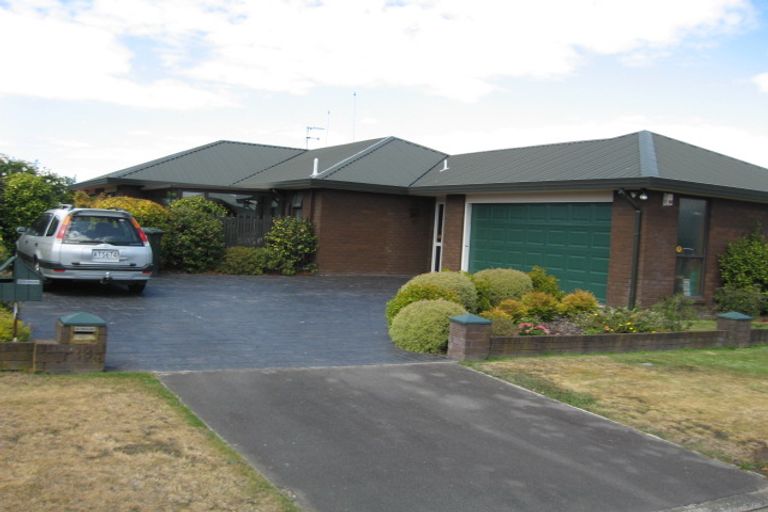 Photo of property in 18 Giles Place, Shirley, Christchurch, 8061