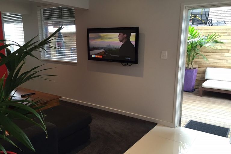 Photo of property in 143a Oceanview Road, Mount Maunganui, 3116