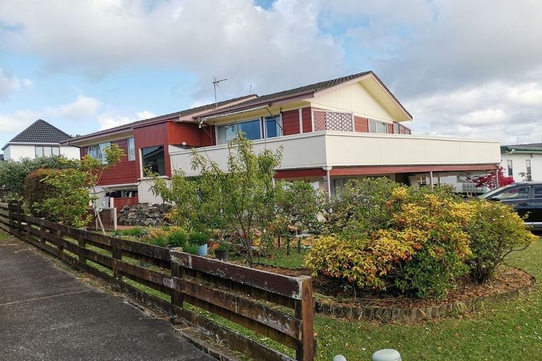 Photo of property in 15 Vanbrugh Place, Bucklands Beach, Auckland, 2014