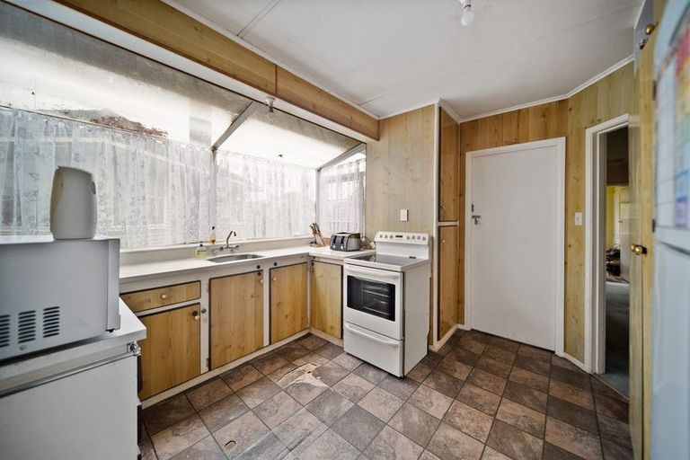 Photo of property in 9 Sutton Avenue, Mangere East, Auckland, 2024