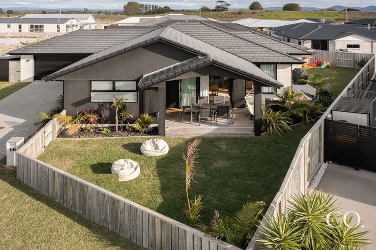 Photo of property in 16 Bill Miller Drive, Papamoa, 3118