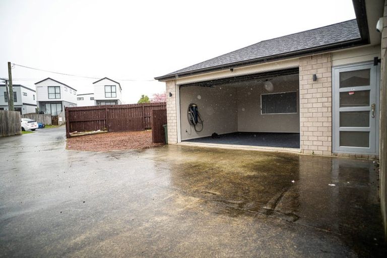 Photo of property in 17 Clendon Place, Manurewa, Auckland, 2102