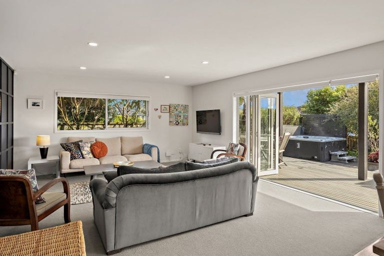 Photo of property in 31 Meadow Drive, Whitianga, 3510