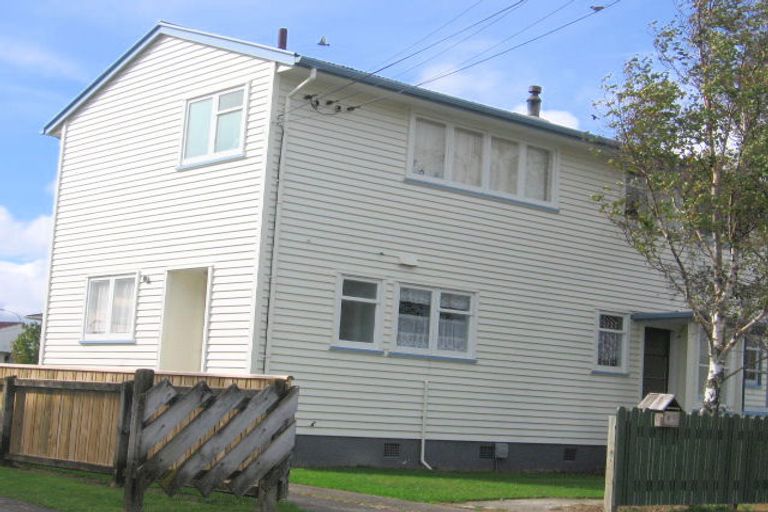 Photo of property in 1/17 Trevethick Grove, Woburn, Lower Hutt, 5010