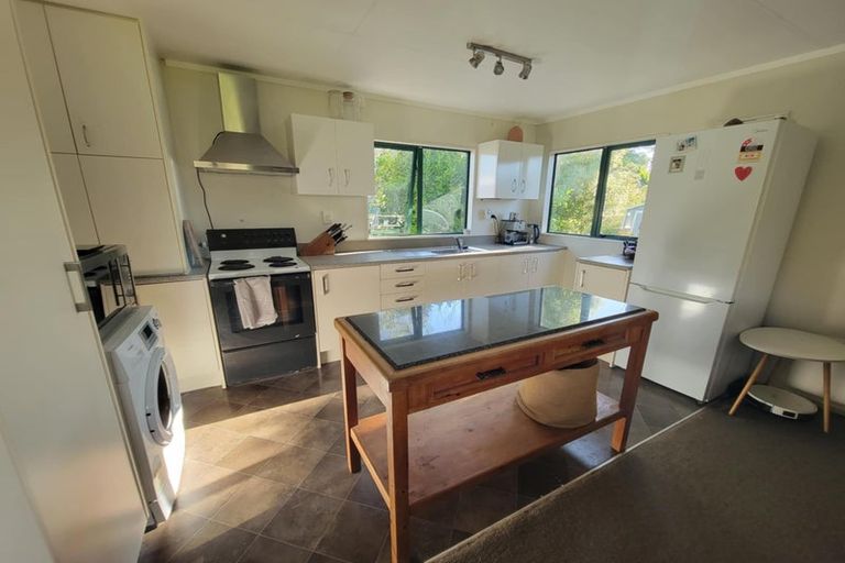 Photo of property in 929 State Highway 1, Oakleigh, Whangarei, 0171