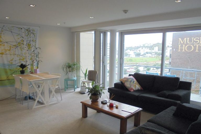 Photo of property in Piermont Apartments, 4h/82 Cable Street, Te Aro, Wellington, 6011