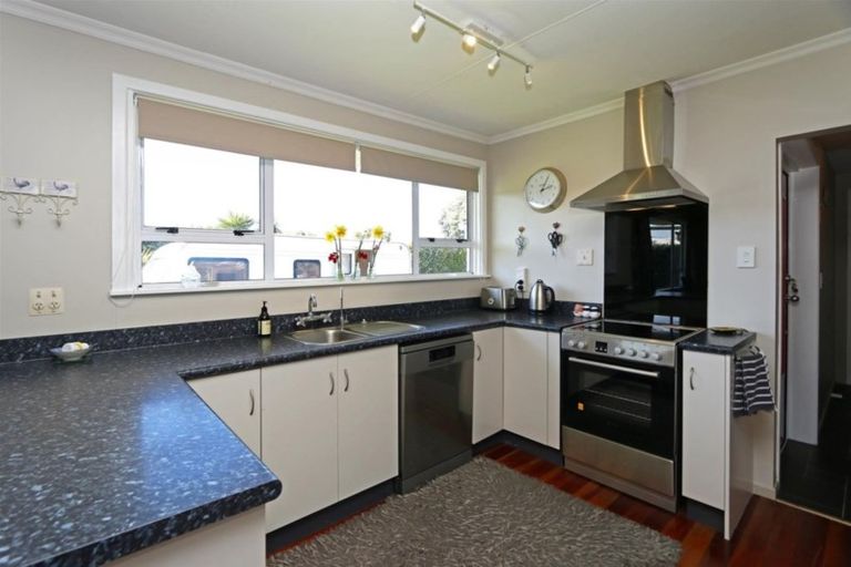 Photo of property in 202 Tasman Street, Opunake, 4616