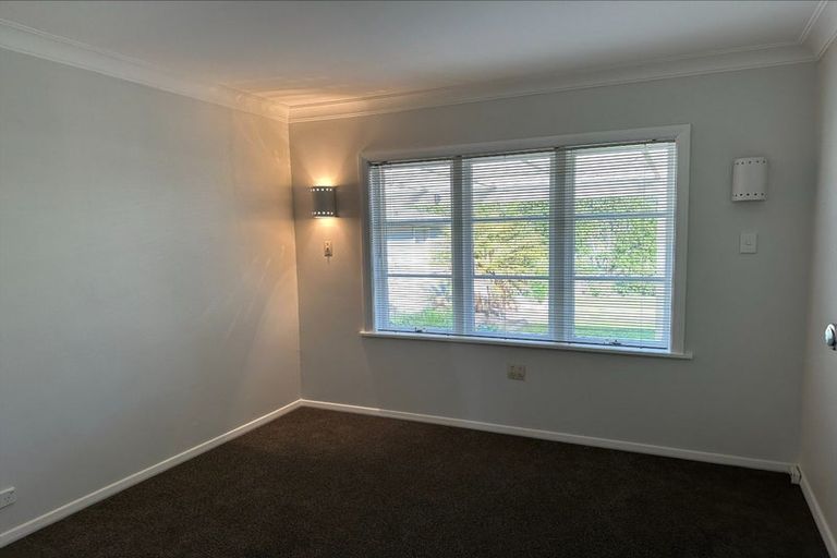 Photo of property in 133 Kawiu Road, Levin, 5510