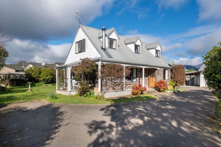 Photo of property in 6a Brookvale Road, Havelock North, 4130