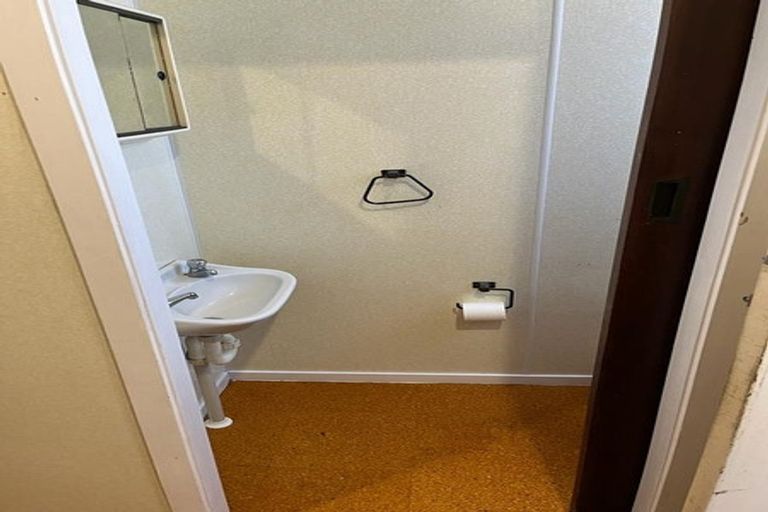 Photo of property in 267 Karori Road, Karori, Wellington, 6012