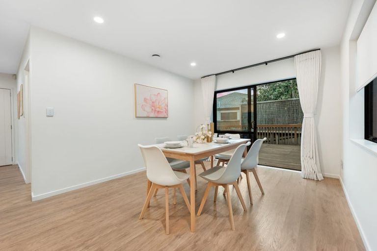 Photo of property in 2 Greville Road, Pinehill, Auckland, 0630