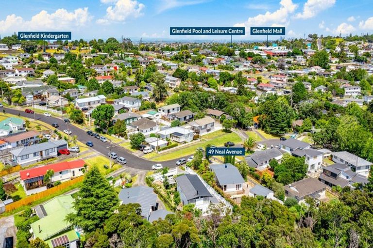Photo of property in 49 Neal Avenue, Glenfield, Auckland, 0629