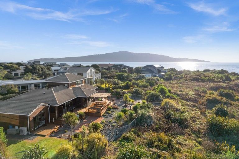 Photo of property in 263 Manly Street, Paraparaumu Beach, Paraparaumu, 5032