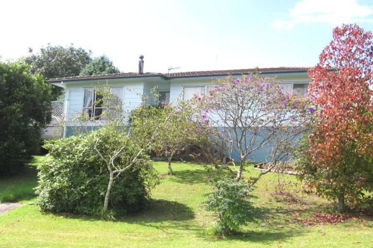 Photo of property in 3 Jarrah Place, Massey, Auckland, 0614