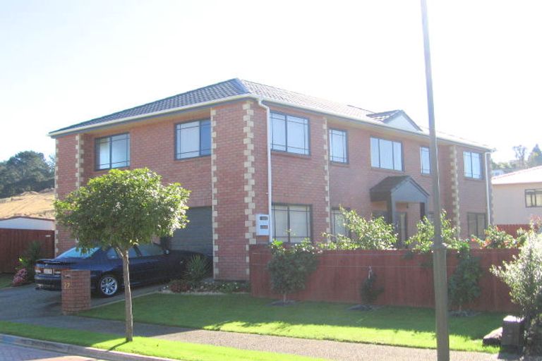 Photo of property in 27 South Kensington Way, Henderson, Auckland, 0612