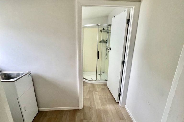 Photo of property in 61 Rua Road, Glen Eden, Auckland, 0602