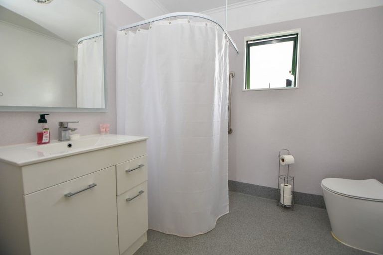 Photo of property in 19a Charles Street, Carterton, 5713