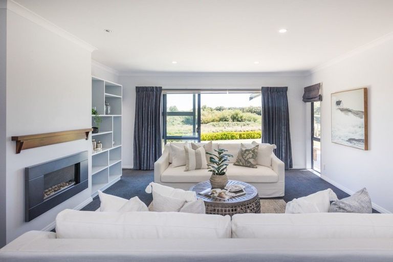 Photo of property in 30 Grand Oaks Drive, Awapuni, Palmerston North, 4412