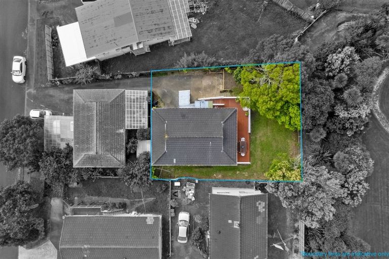 Photo of property in 2/69 Simon Ellice Drive, Bayview, Auckland, 0629