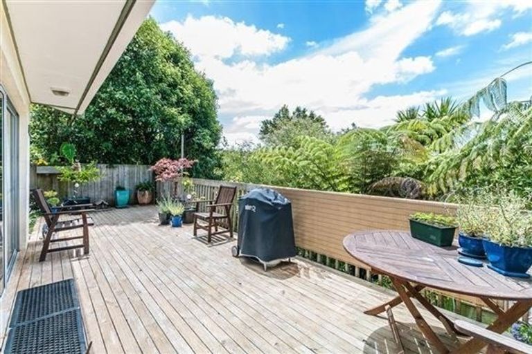 Photo of property in 1/64 Stredwick Drive, Torbay, Auckland, 0630