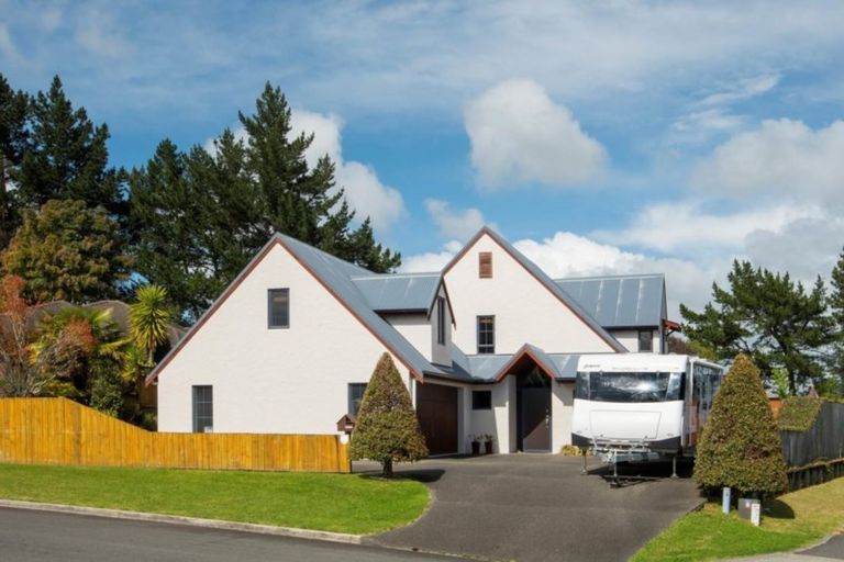 Photo of property in 77 Stableford Drive, Pyes Pa, Tauranga, 3112