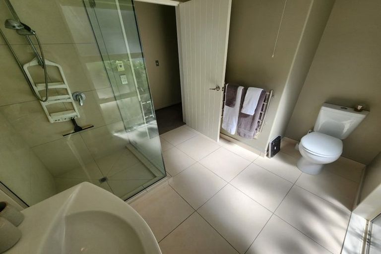 Photo of property in 6 Redcliffs View Lane, Redcliffs, Christchurch, 8081