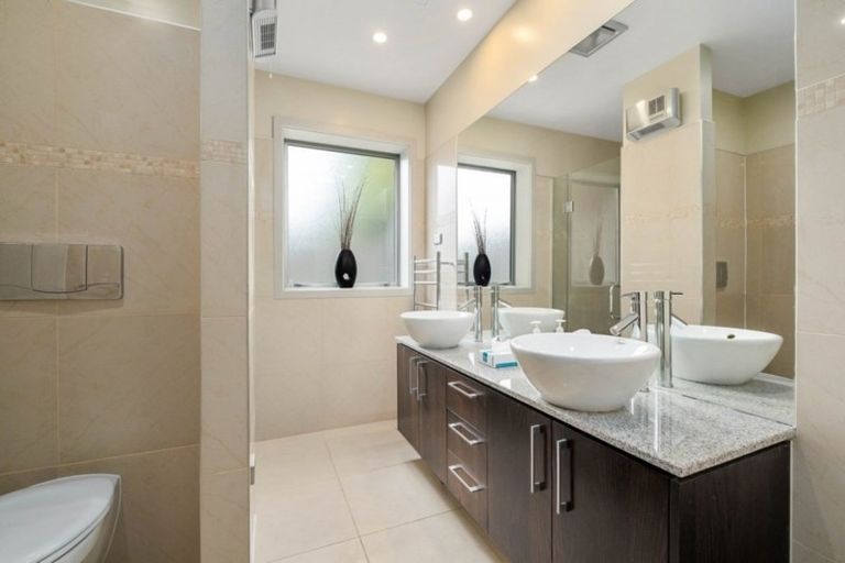 Photo of property in Lakeview Heights, 3/124 Lismore Street, Wanaka, 9305