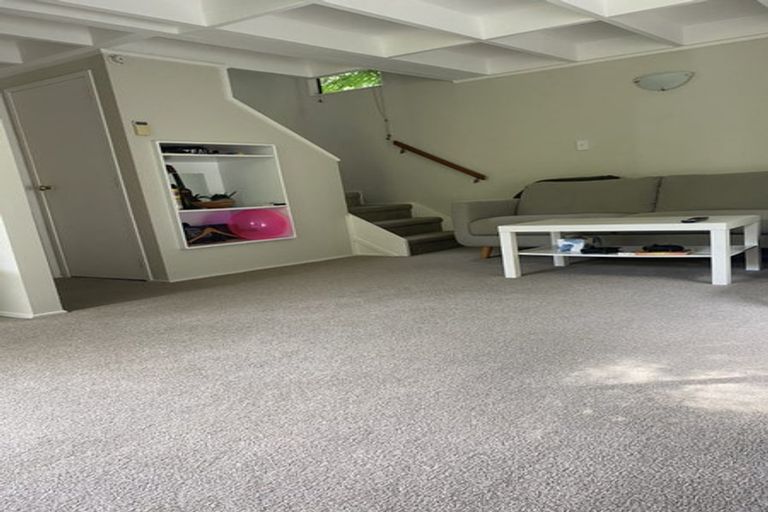 Photo of property in 2/147 Spinella Drive, Bayview, Auckland, 0629