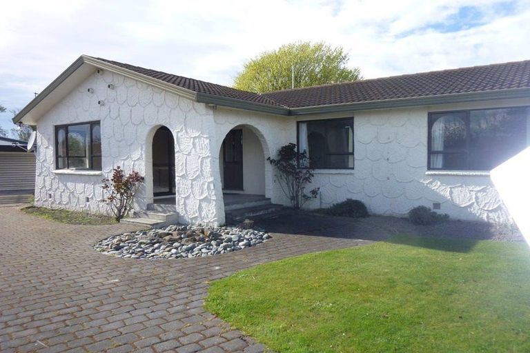 Photo of property in 27 Te Maru Place, Redwood, Christchurch, 8051