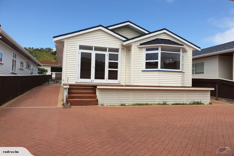 Photo of property in 333 The Parade, Island Bay, Wellington, 6023