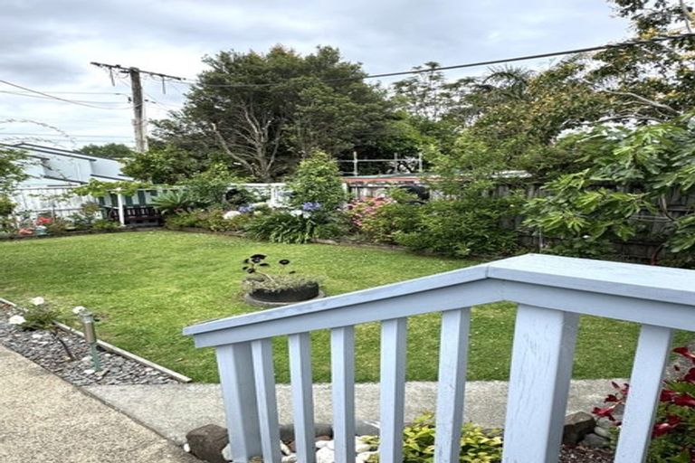 Photo of property in 66 Pooks Road, Ranui, Auckland, 0612