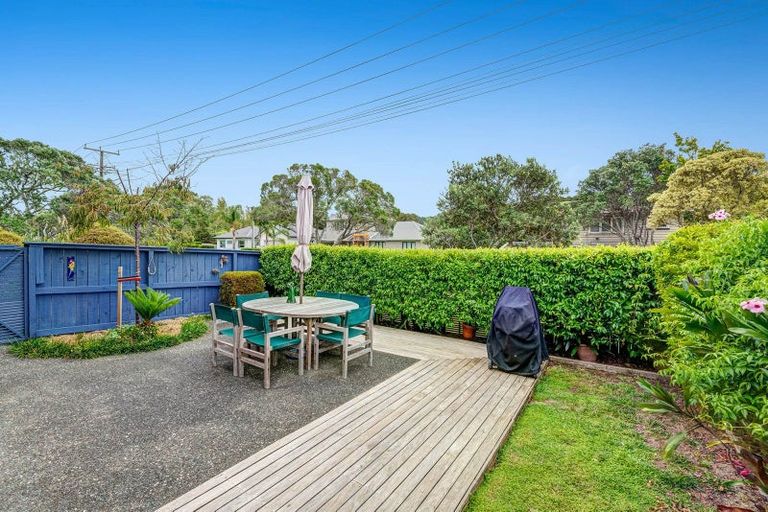 Photo of property in 20 Otanerua Road, Hatfields Beach, Orewa, 0931