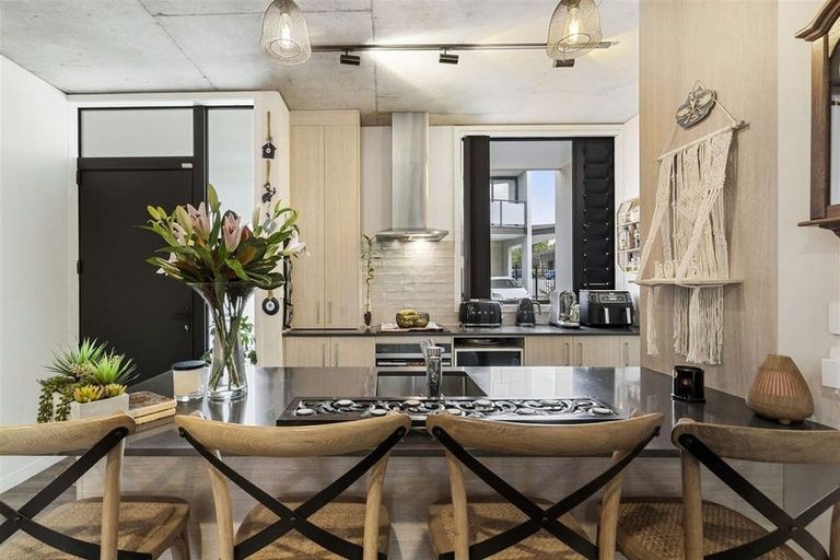 Photo of property in 7/4163 Great North Road, Glen Eden, Auckland, 0602