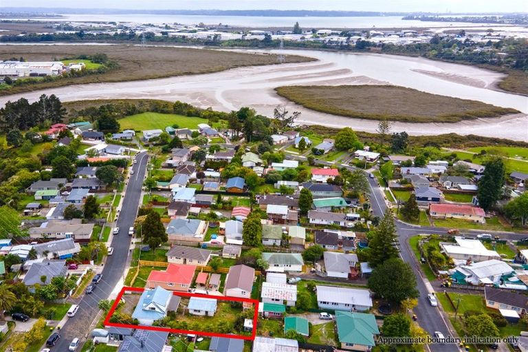 Photo of property in 31 Cobham Crescent, Kelston, Auckland, 0602