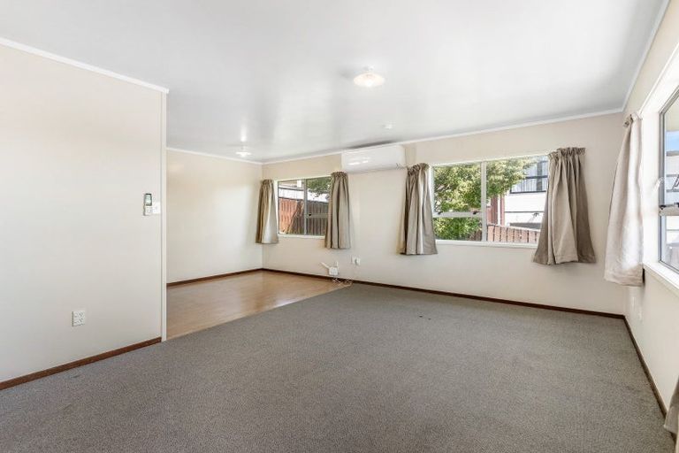 Photo of property in 1/8 Corunna Road, Milford, Auckland, 0620