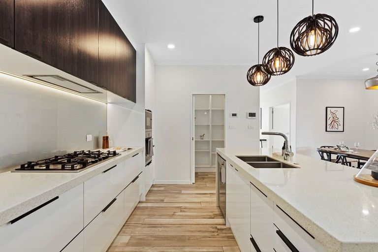 Photo of property in 9 Walter Ruddock Avenue, Kumeu, 0810