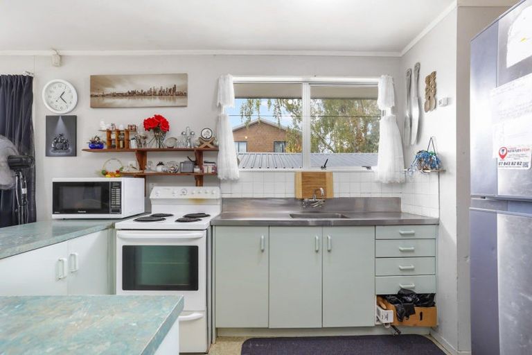 Photo of property in 25 Crawshaw Drive, Nawton, Hamilton, 3200