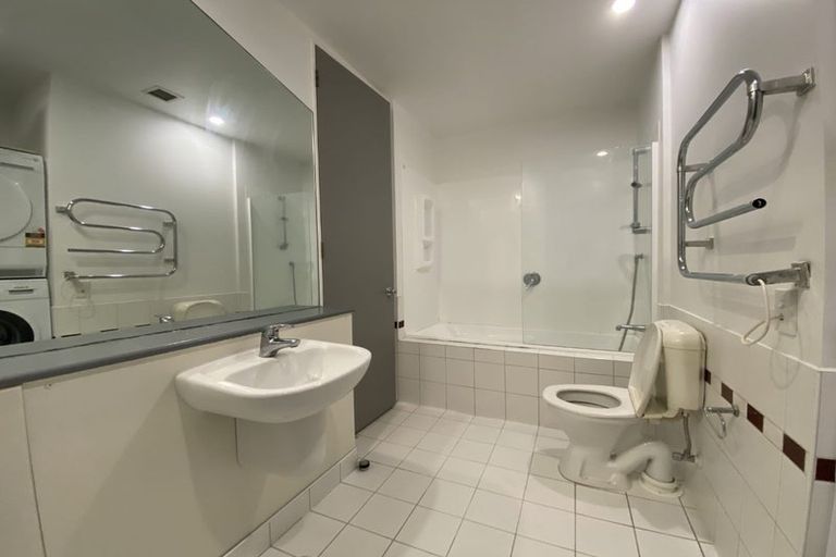 Photo of property in Sirocco Apartments, 405/8 Church Street, Wellington Central, Wellington, 6011