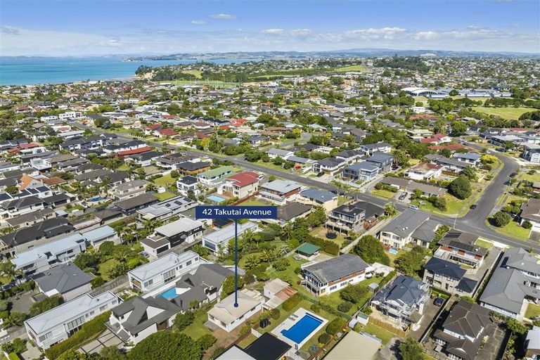 Photo of property in 42 Takutai Avenue, Half Moon Bay, Auckland, 2012