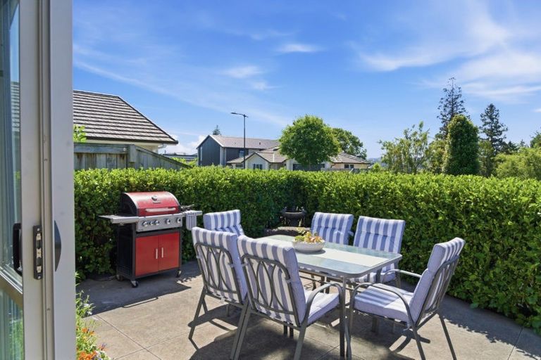 Photo of property in 1 Hanlow Place, Pyes Pa, Tauranga, 3112