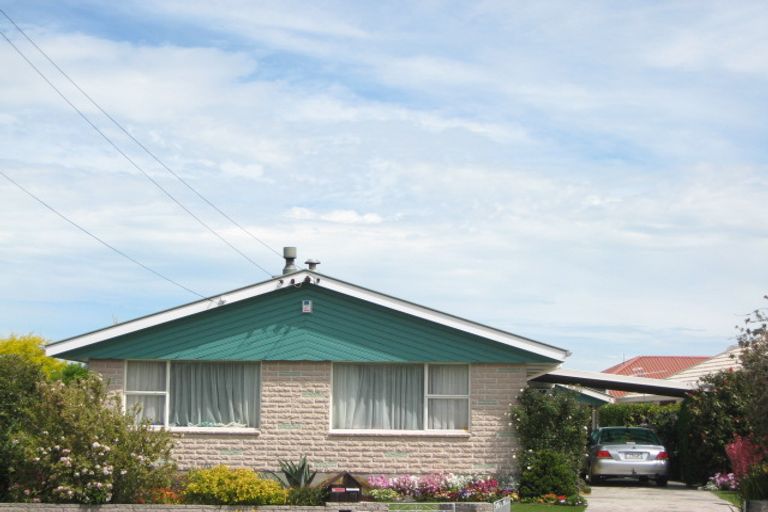 Photo of property in 62 Daniels Road, Redwood, Christchurch, 8051